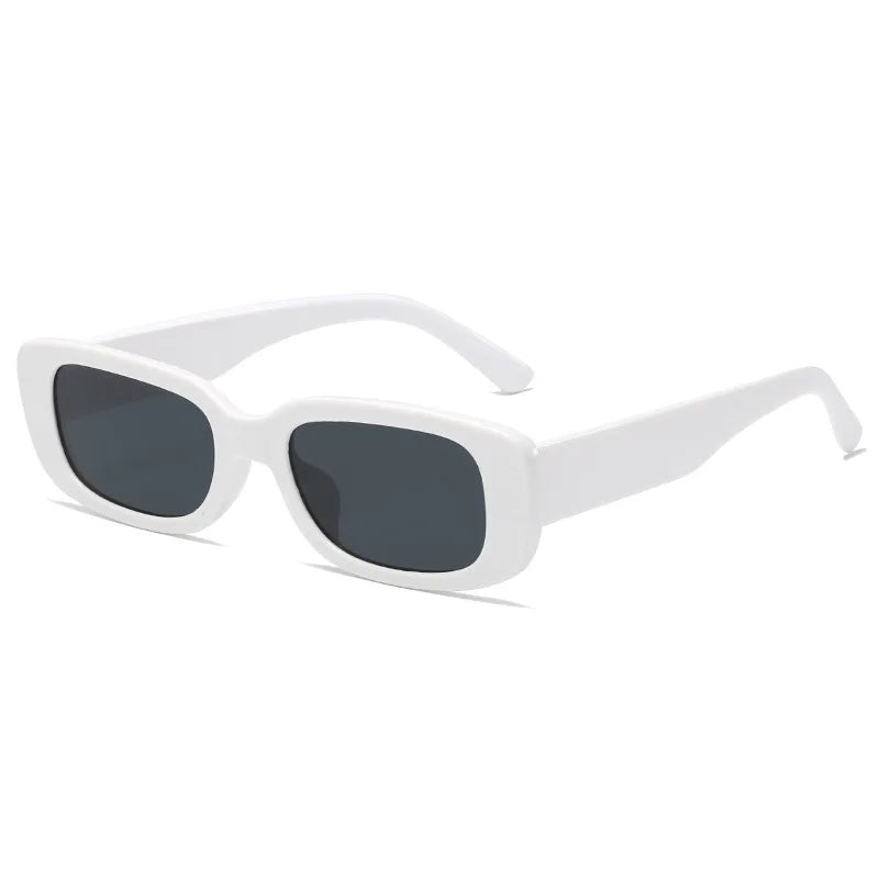 Chic Black Retro Sunglasses