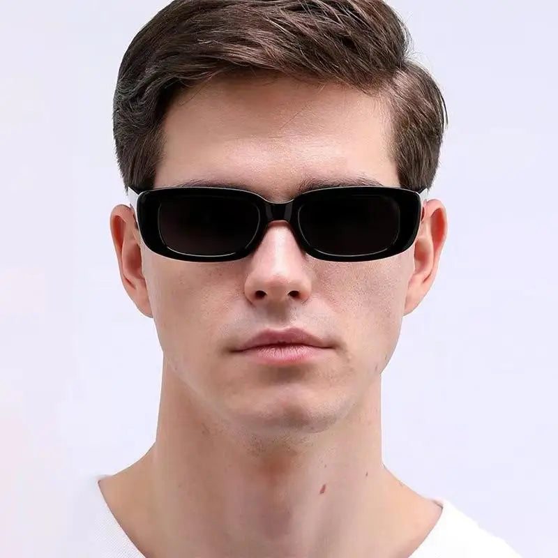 Chic Black Retro Sunglasses